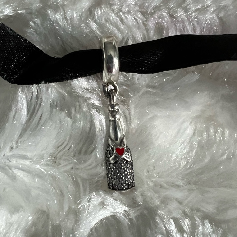 Pandora Celebration Time charm. Champagne bottle.